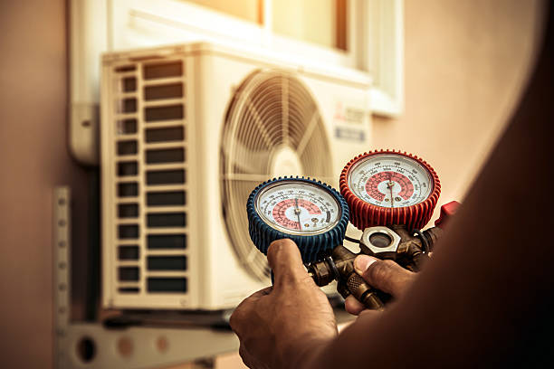Professional Hvac technician working in Wells, NV